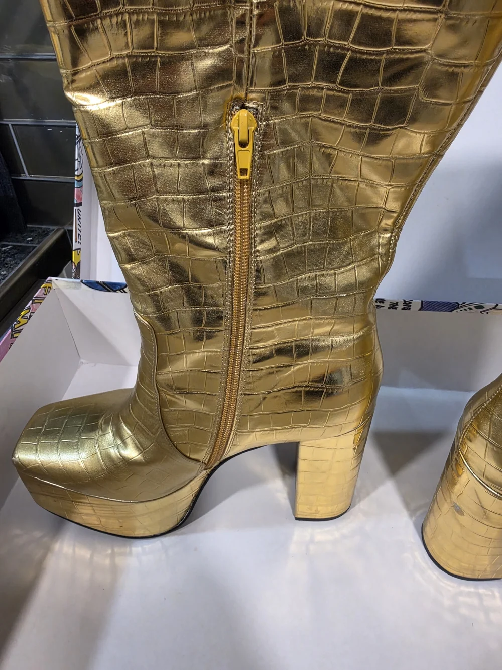 Jeffrey Campbell CLOVED Gold Metallic Croc Platform Boots Size 9 w/ Box